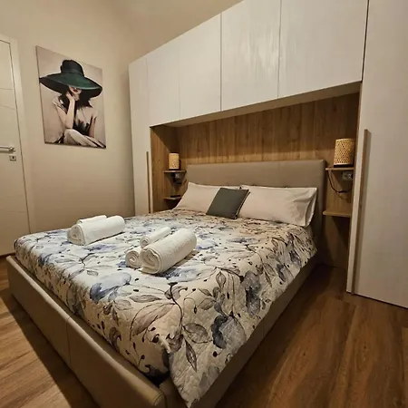 Binario 5, A Due Passi Da Porta Nuova E Dal Centro Апартаменты *