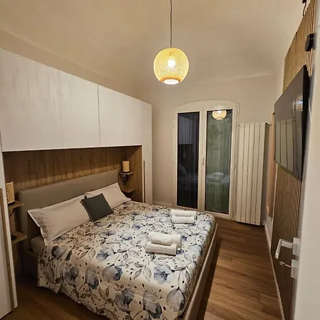 Binario 5, A Due Passi Da Porta Nuova E Dal Centro