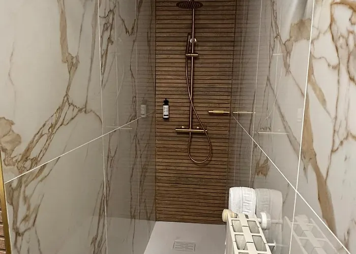 Binario 5, A Due Passi Da Porta Nuova E Dal Centro טורינו